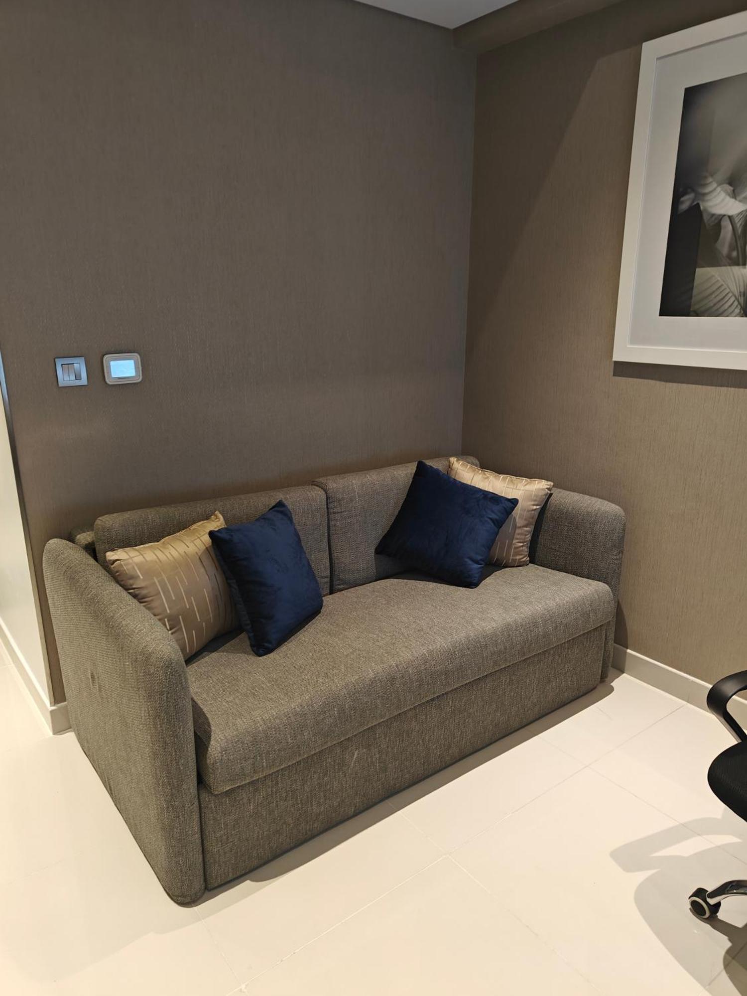 Lemodcasa - Luxury Smart With Canal View Business Bay Apartment Dubai