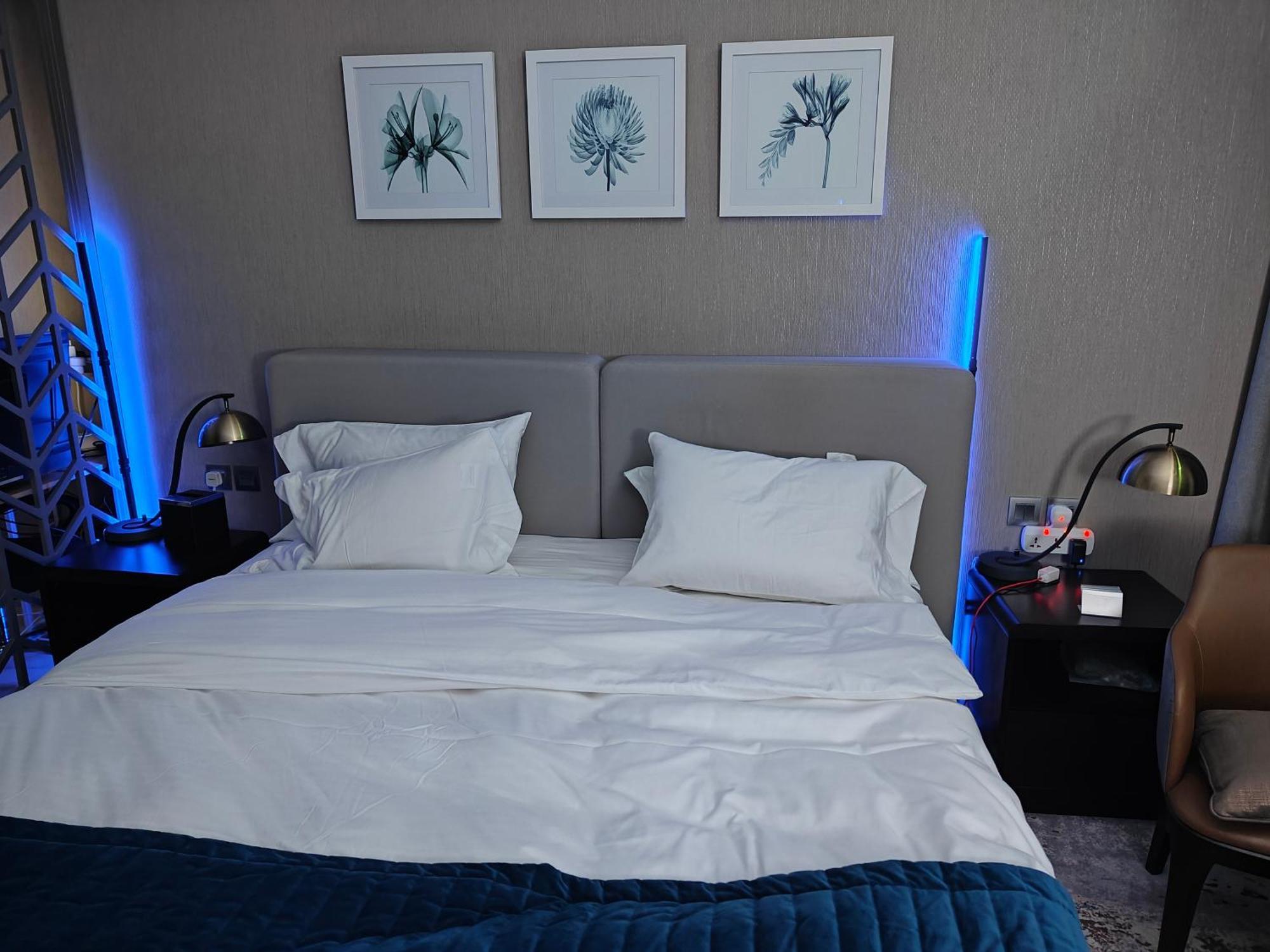 Lemodcasa - Luxury Smart With Canal View Business Bay Apartment *